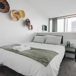 The Olive Suite At The Rotunda